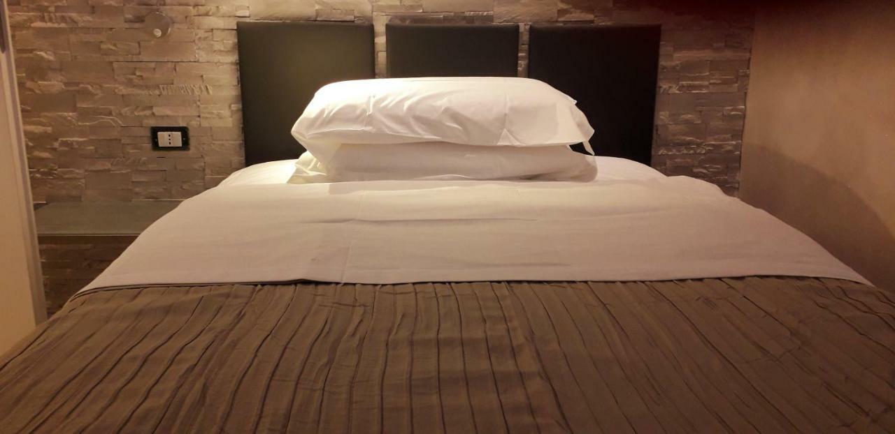 A 2 Passi Da Bed & Breakfast Foggia Exterior foto